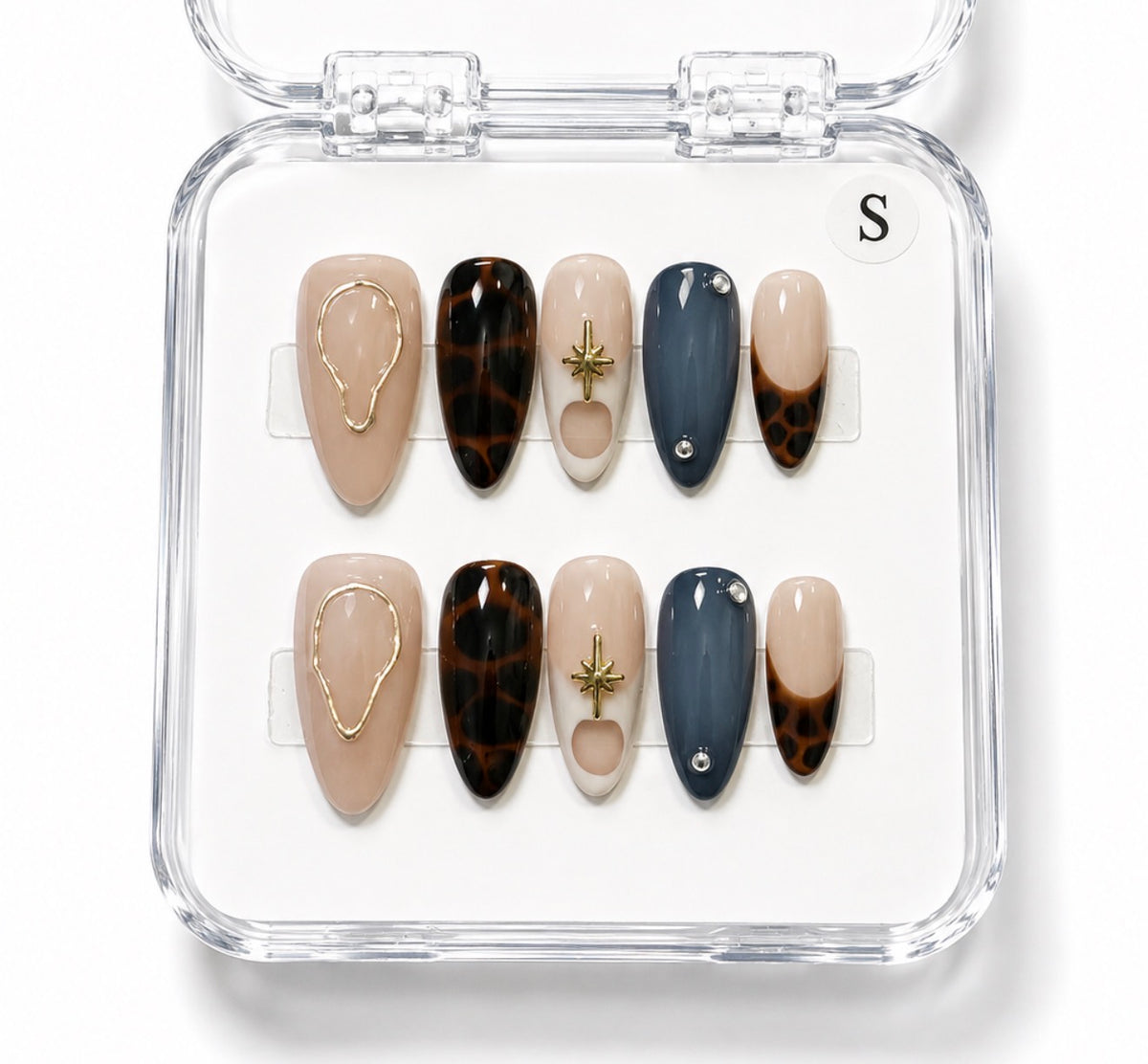 Tortoiseshell Muse – Medium Almond
